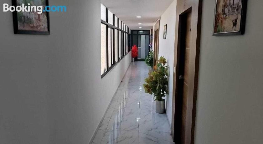 SPOT ON 92880 Hotel Radhika Guest House