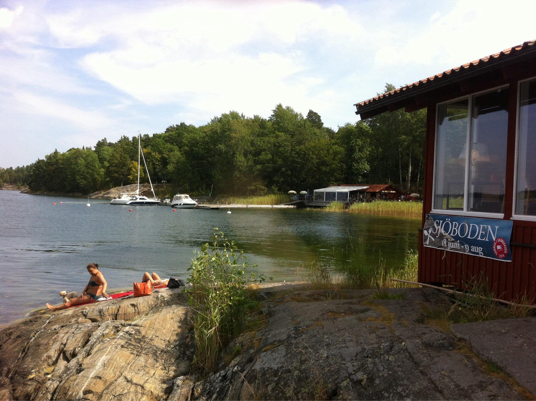 Djurhamn餐馆和美食-Sjöboden Skärgårdskrog