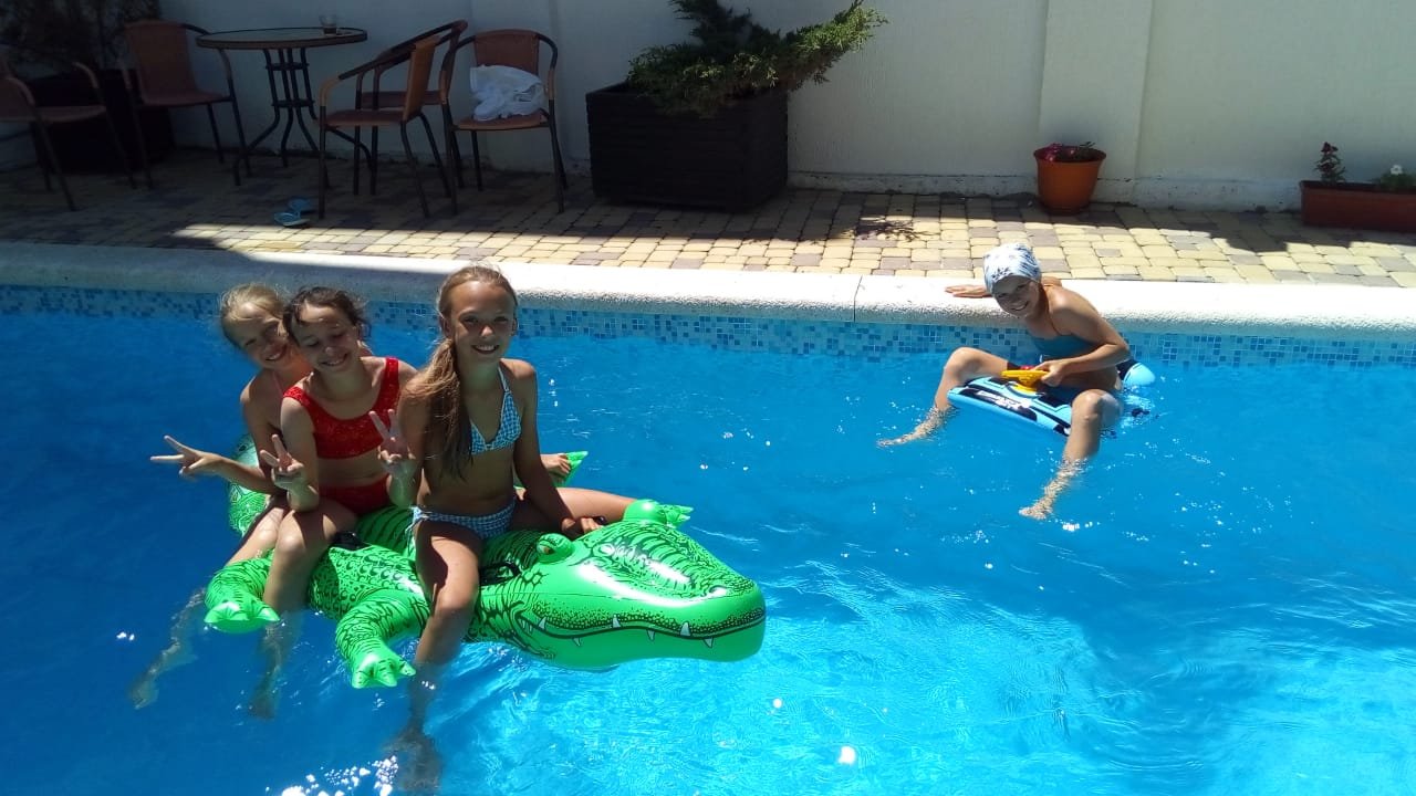 Gostevoy Dom Yekaterina-泳池