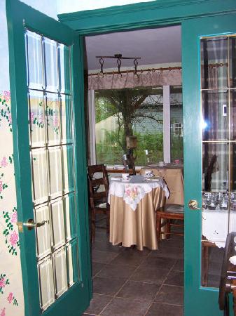 Beside The Trail Bed and Breakfast-官方