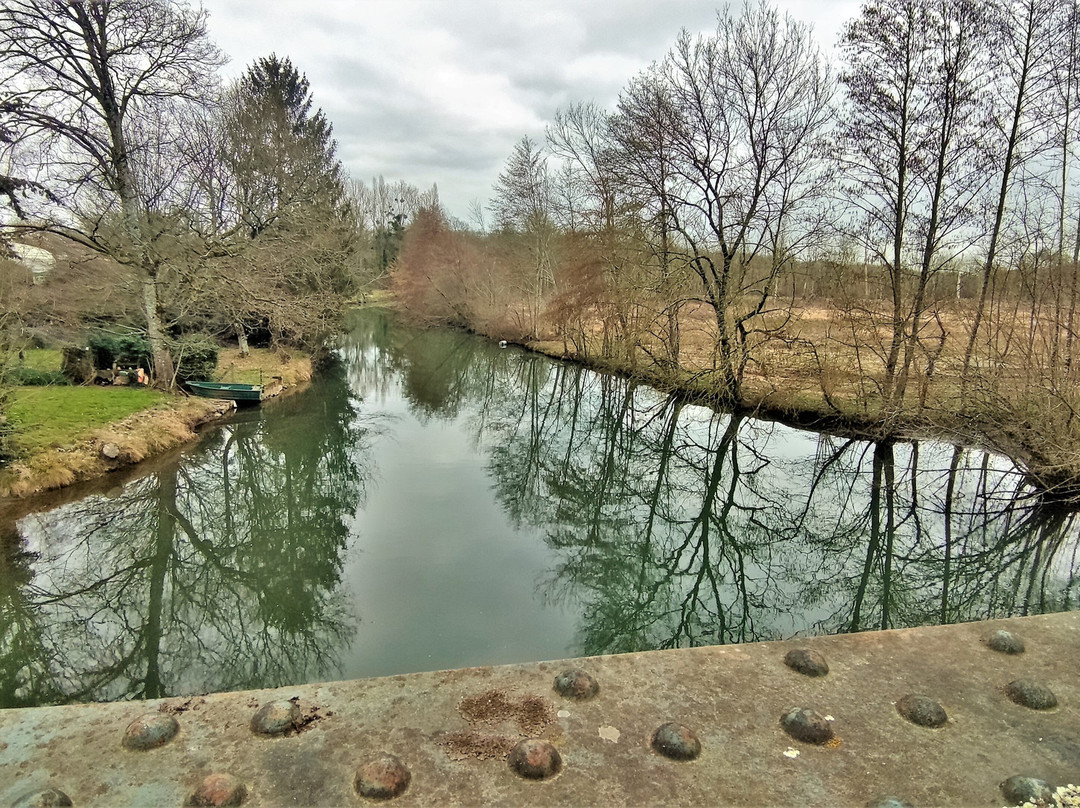 Pont de Savigné-Savigne必去景点