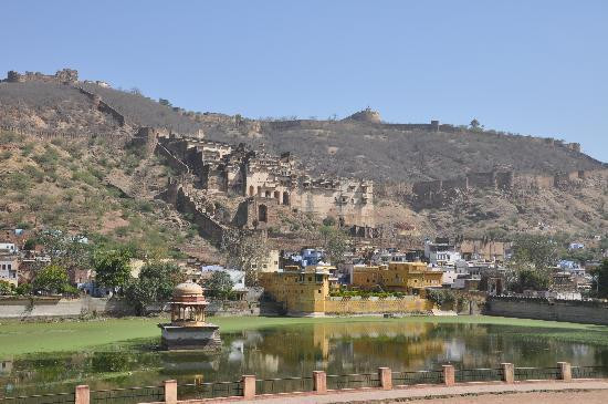 Taragarh Fort景点图片