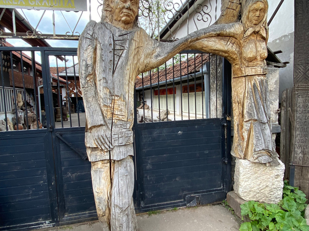 La Fluturi Ethnographic Museum景点图片
