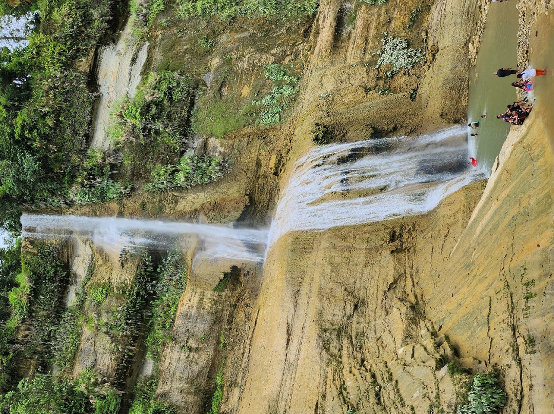 Can-umantad Falls-Candijay必去景点