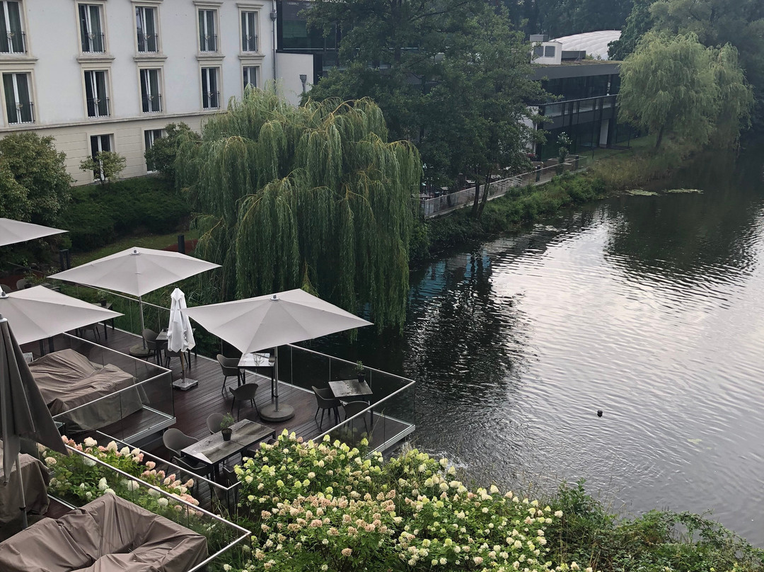格拉文布拉克凯宾斯基酒店主图