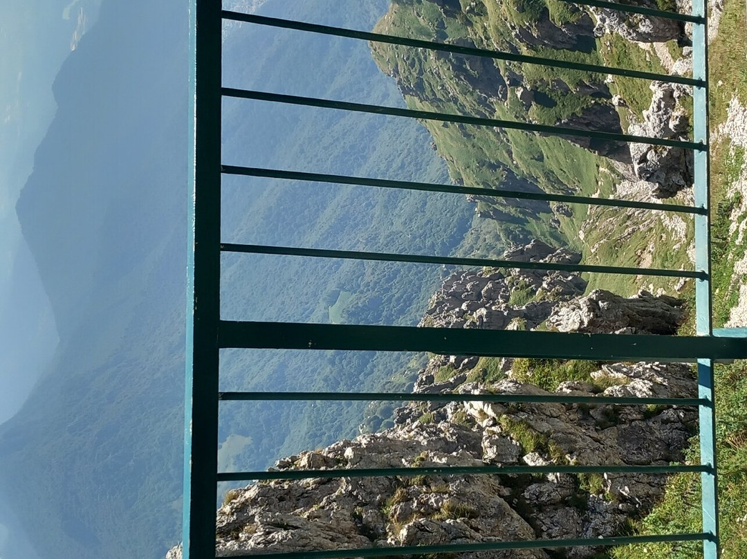 Rifugio Azzoni-莱科必去景点