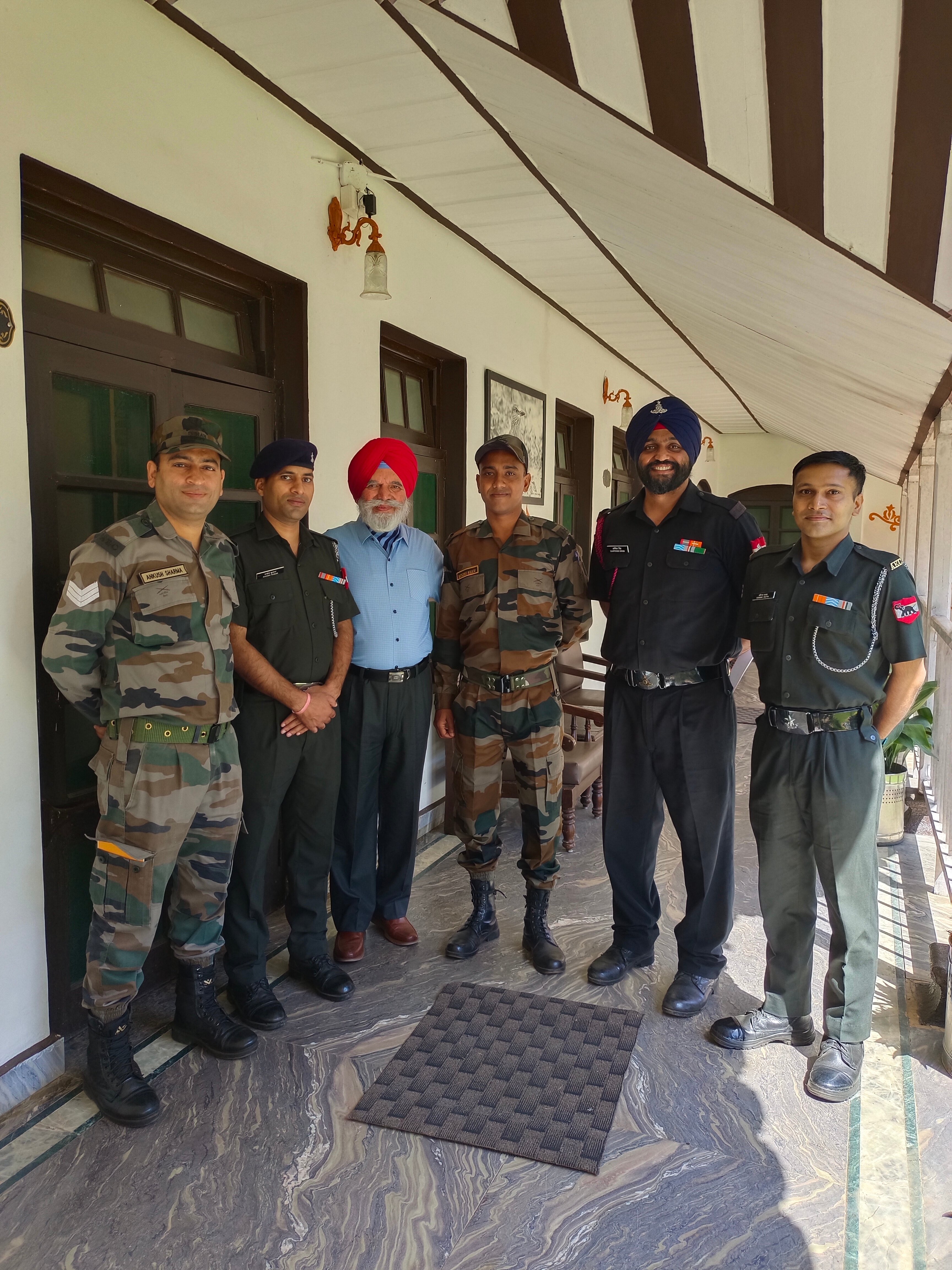 MPT Karnikar Bungalow, Pachmarhi-官方