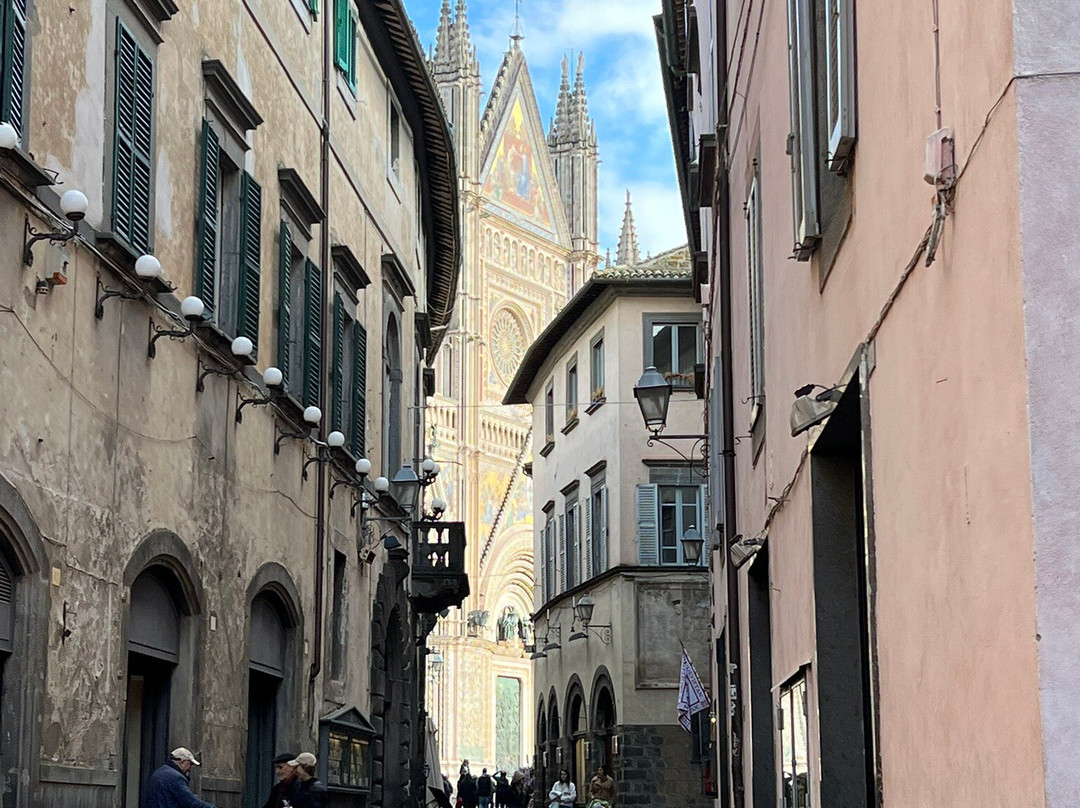 Villaggio Tours-Allerona必去景点