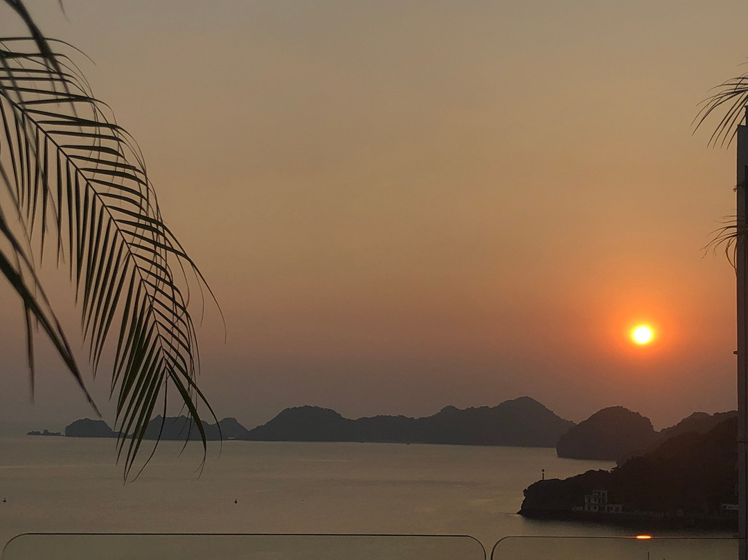 The Moon Boutique Hotel Cat Ba