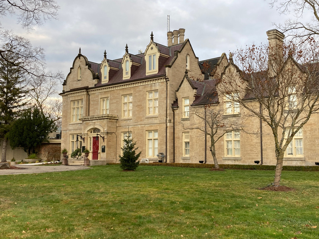 Rodman Hall Art Centre-圣凯瑟琳斯必去景点