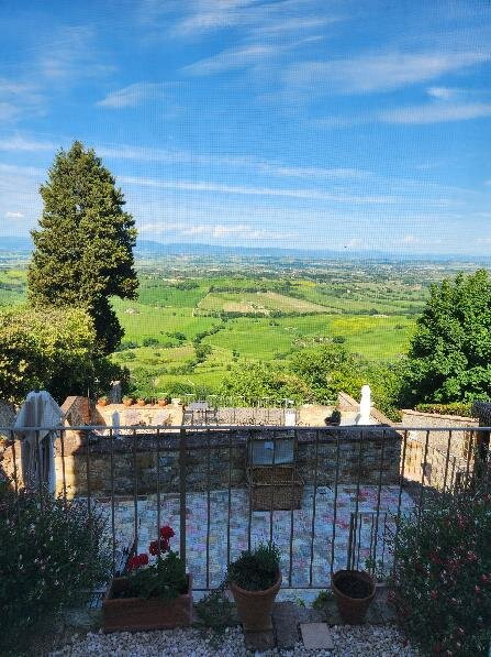 Tuscan Women Cook景点图片