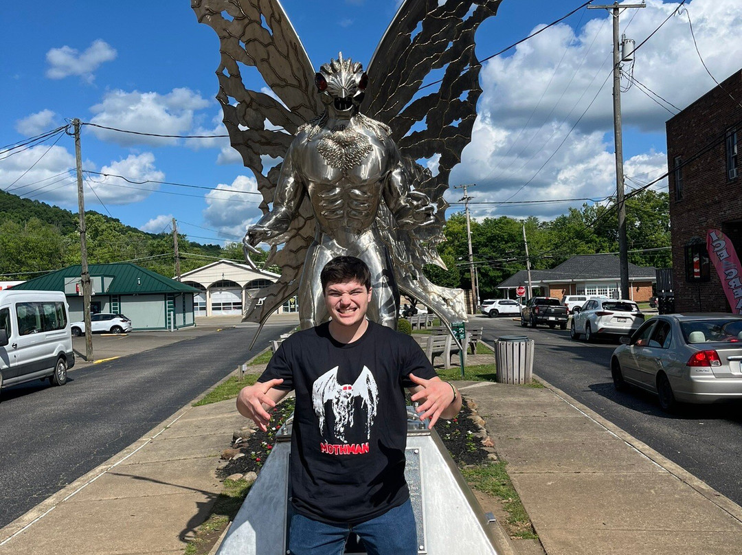 Mothman Statue景点图片
