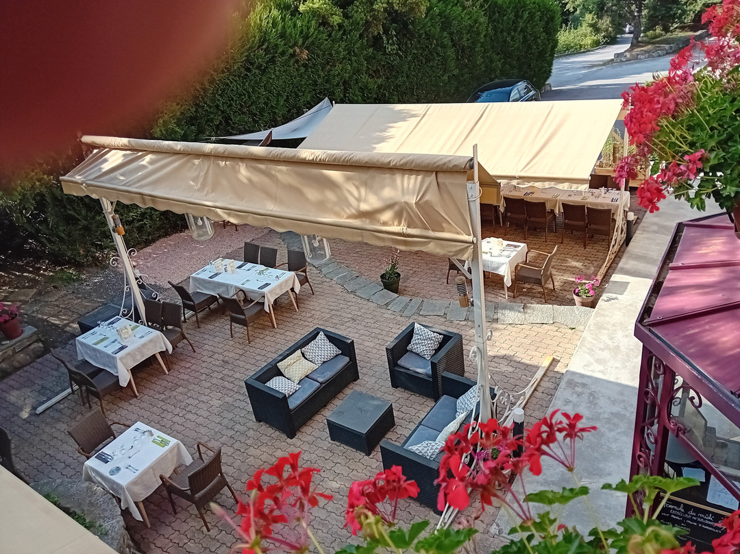 Logis Hôtel les Peupliers主图