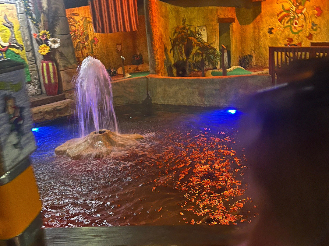 Cancun Lagoon Miniature Golf-美特尔海滩必去景点