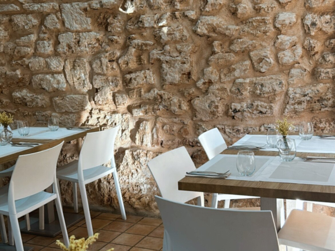 坎佩尔酒店主图