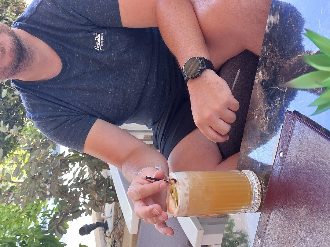 Cocktails & Dreams Lardos-Lardos必去景点