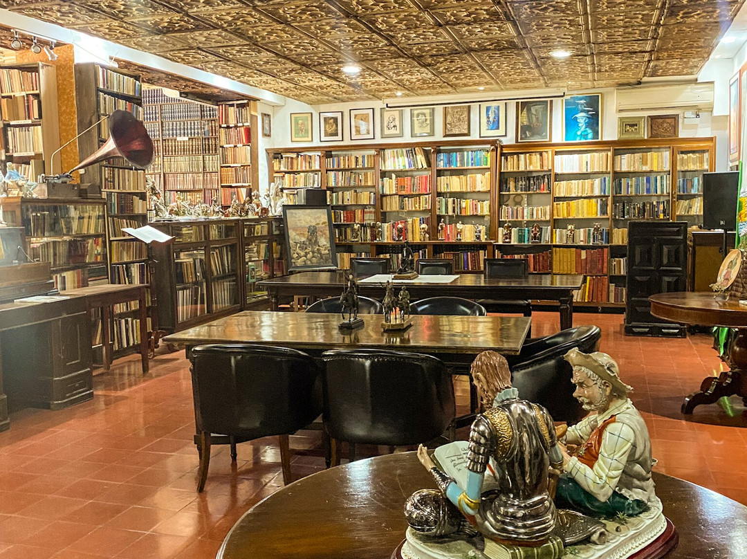 Hotel Mariscal Robledo主图