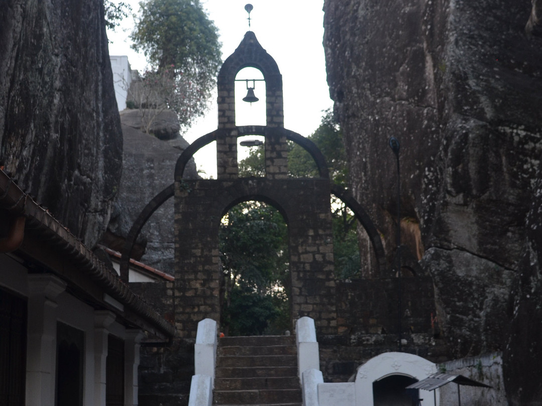 Aluvihara Rock Cave Temple景点图片