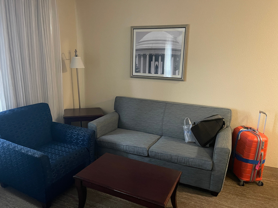 华盛顿杜勒斯国际机场汉普顿套房酒店主图