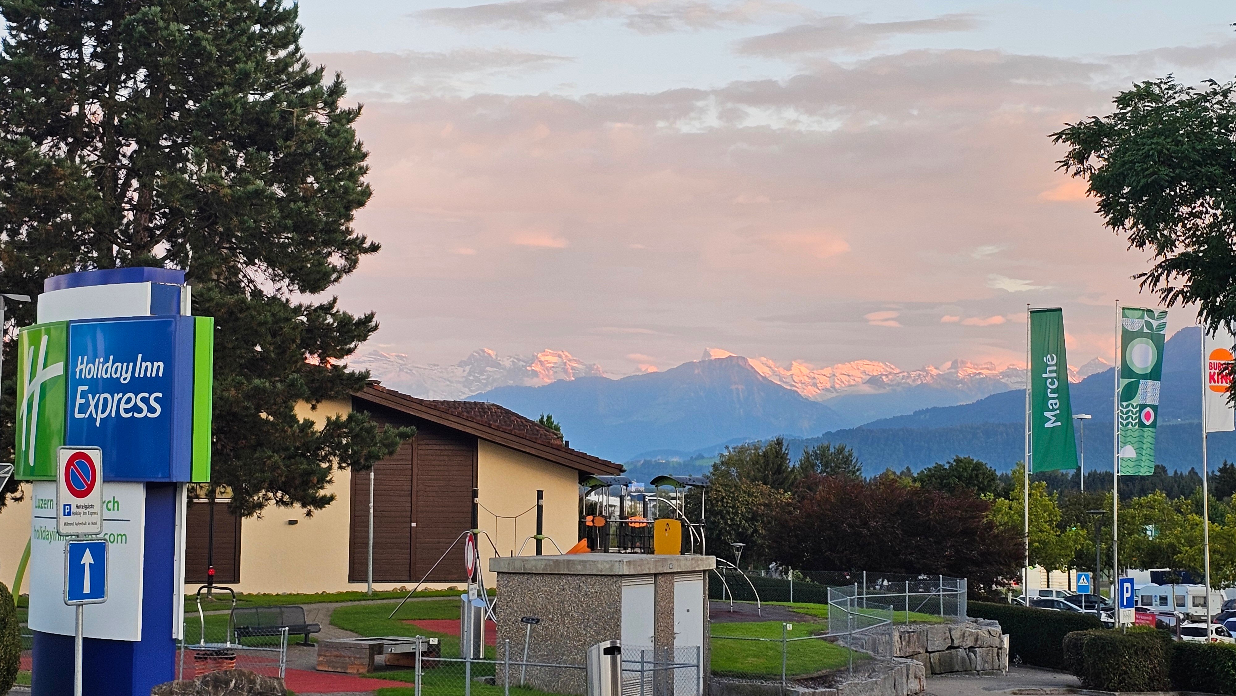 Holiday Inn Express Luzern - Neuenkirch By IHG-浴室