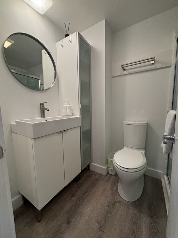 Stones Throw Hotel主图