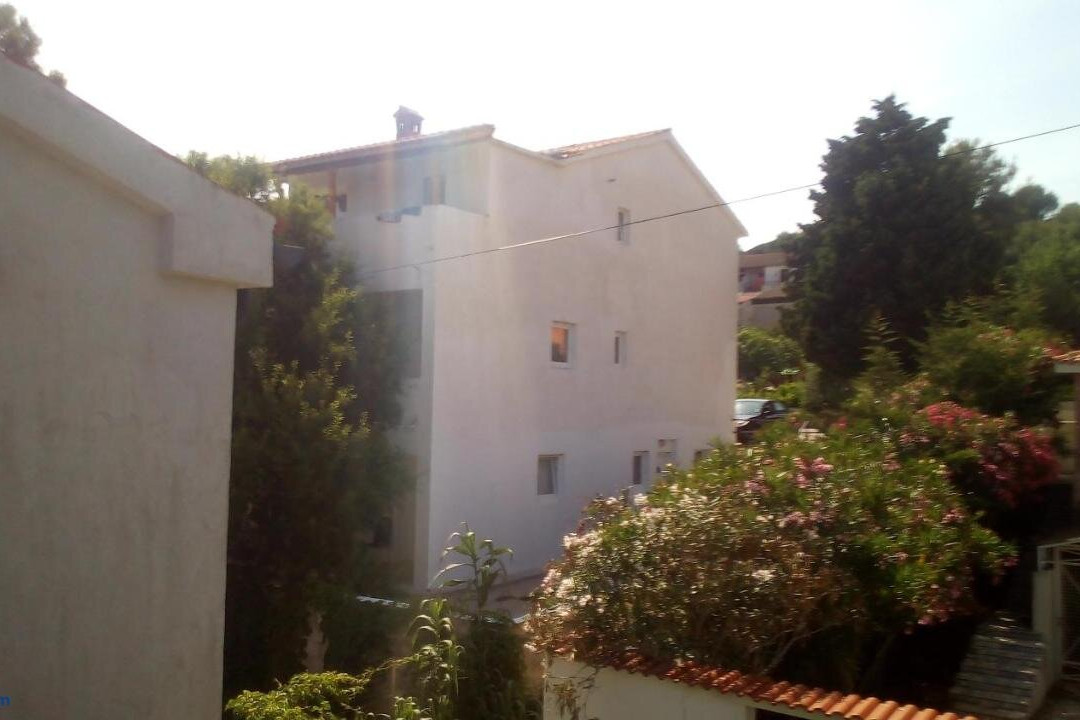 Apartments and Rooms Camelia