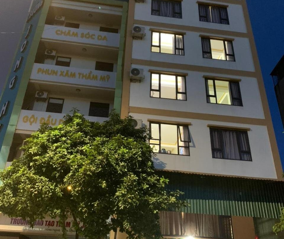 Dragon Hotel