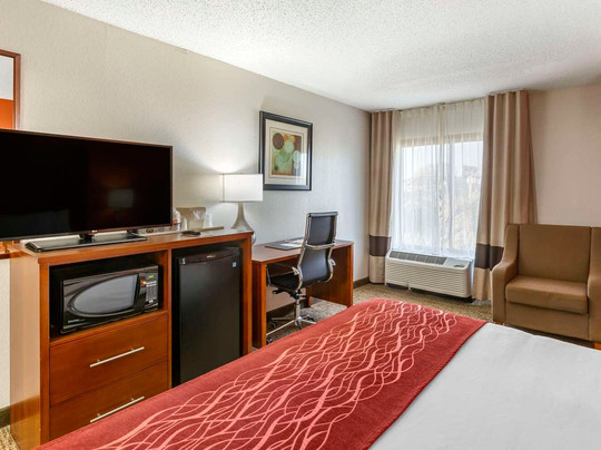 Comfort Inn Greensboro - Kernersville主图