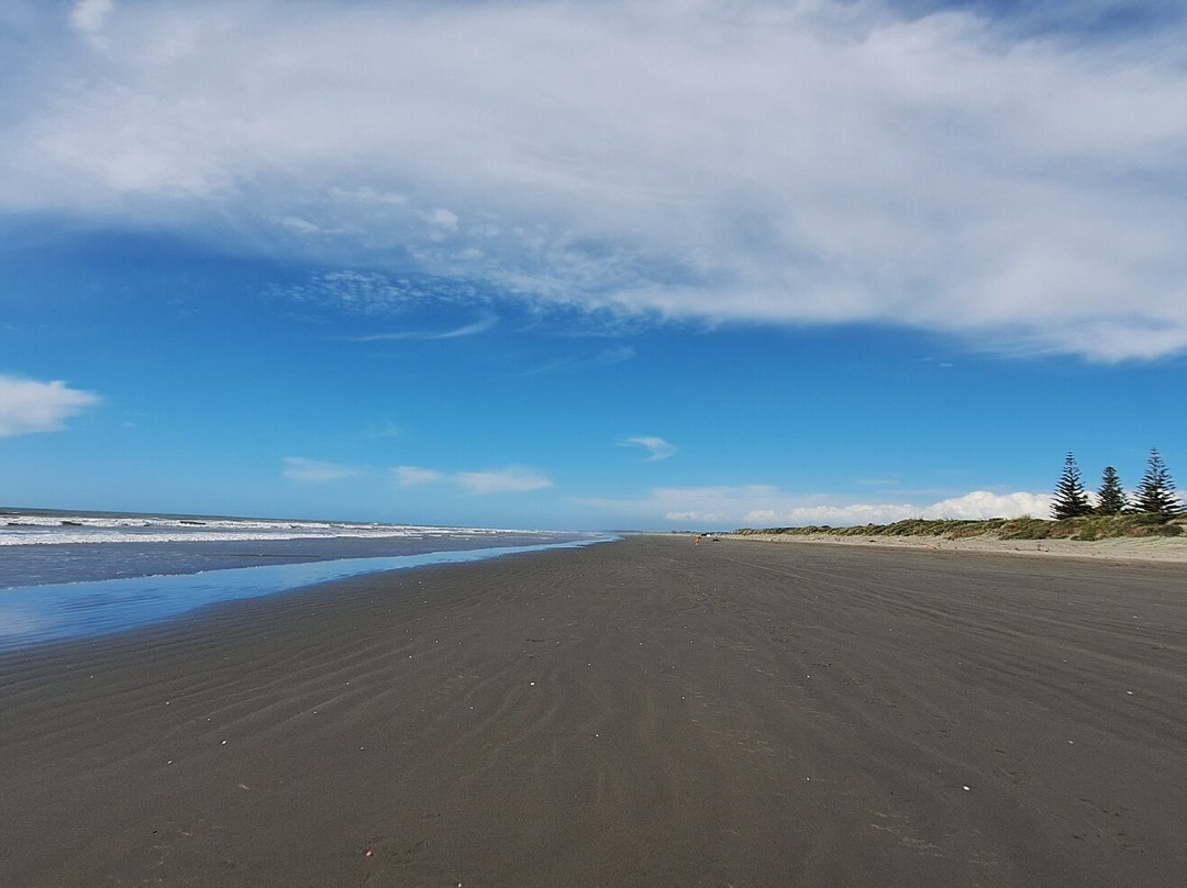 Peka Peka Beach景点图片