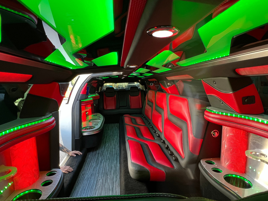 1st Class Car & Limousine Service景点图片