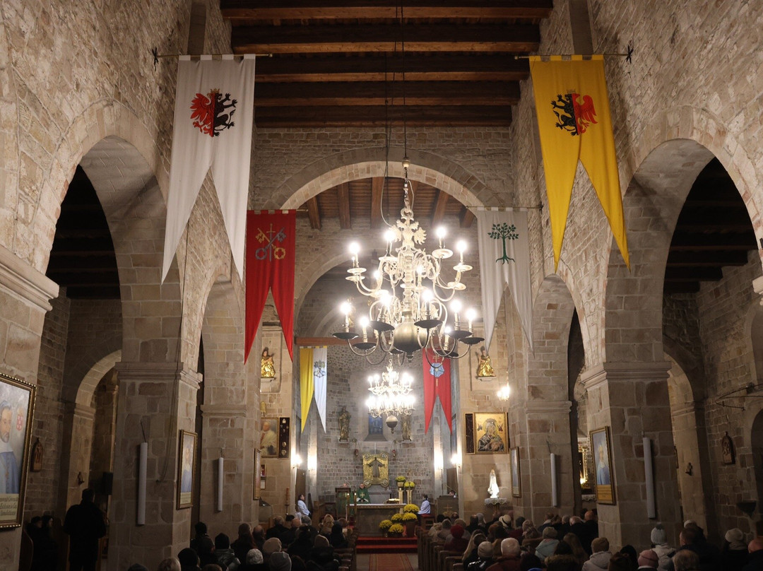 Collegiate Church of St. Peter and St. Paul景点图片