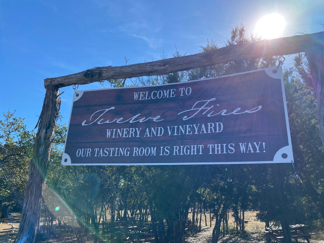 12 Fires Winery & Vineyard-Johnson City必去景点