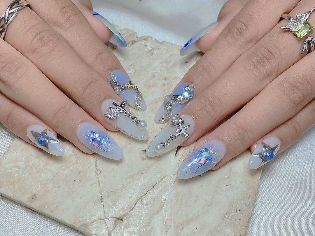 Diory NailsLab-Cau Giay必去景点