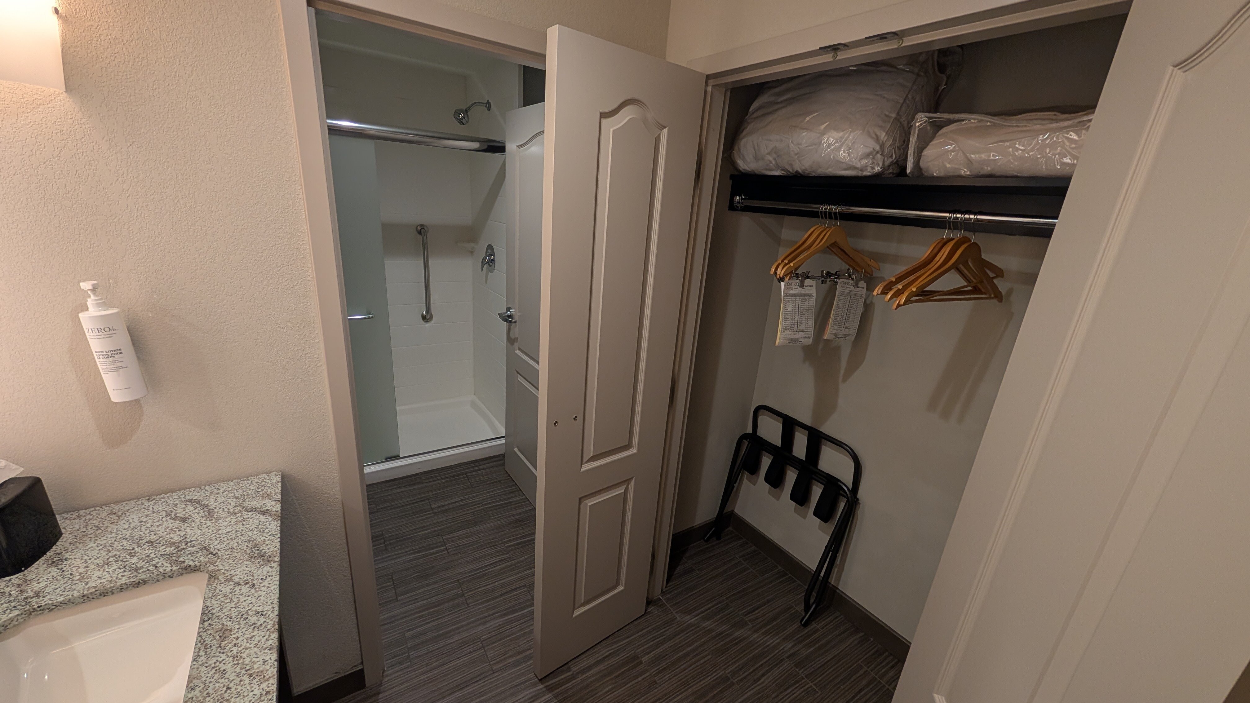 Homewood Suites by Hilton Nashville Franklin Cool Springs-浴室