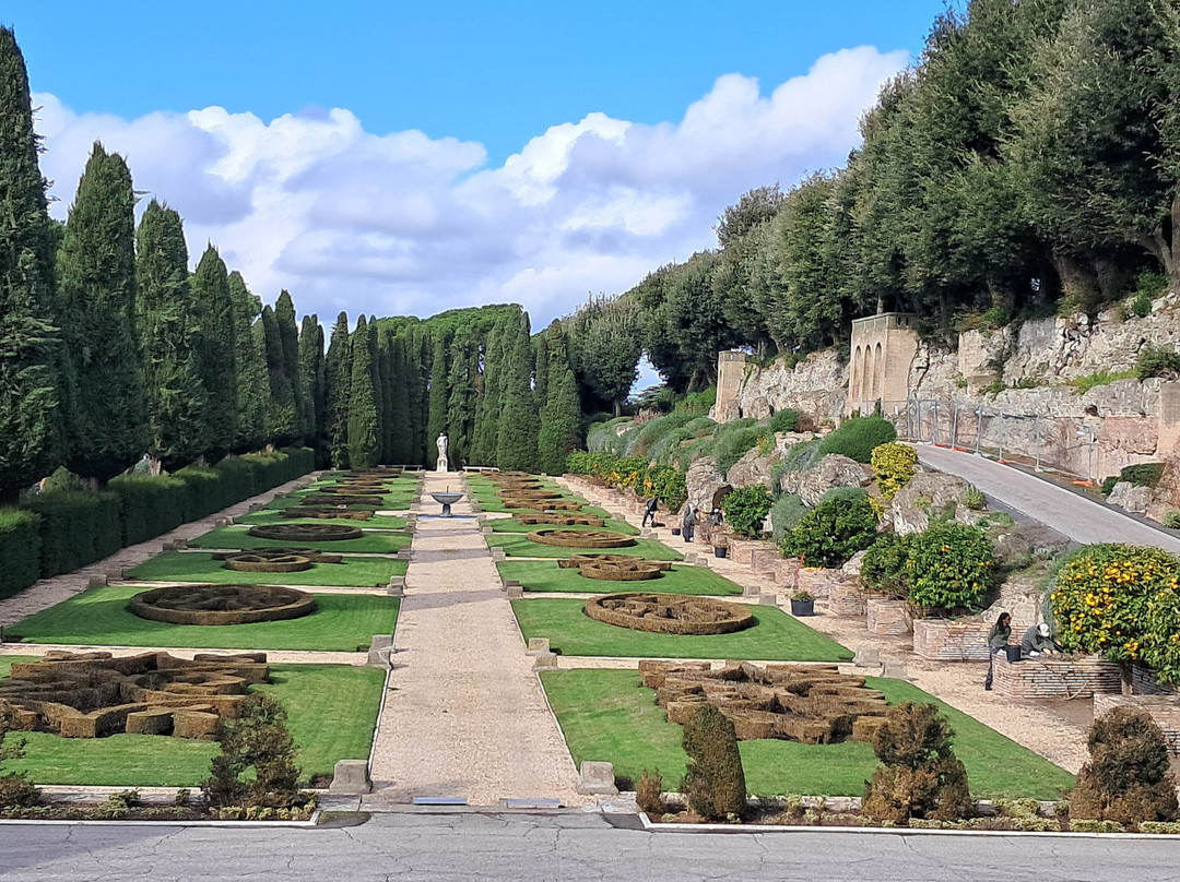 Giardini di Villa Barberini - Borgo Laudato Si'-冈多菲堡必去景点