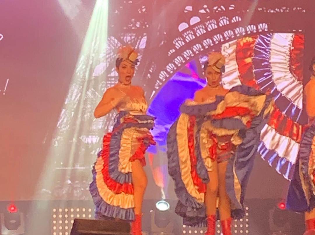 Elegance Cabaret-Renaison必去景点