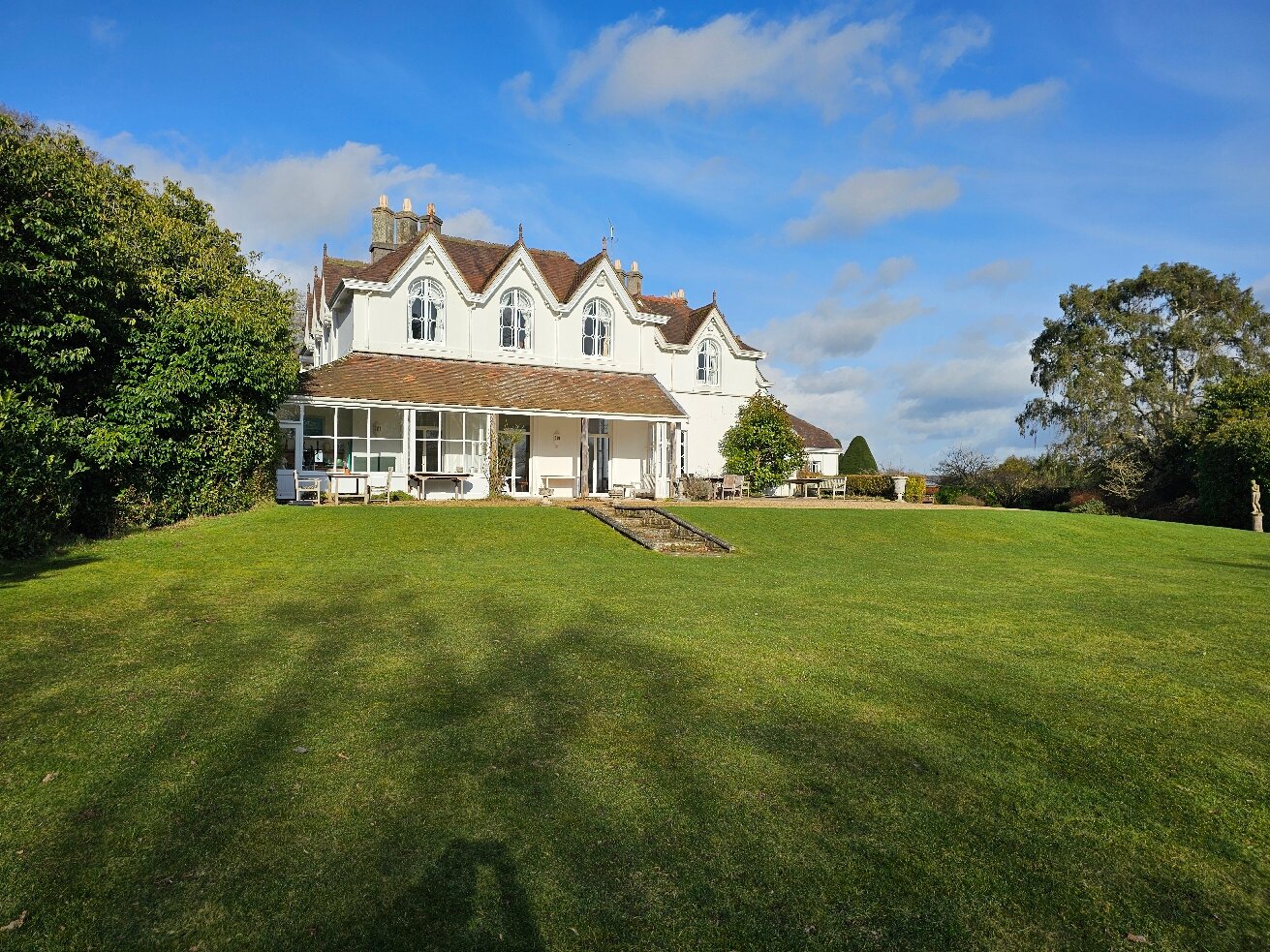 Hollybank House-官方