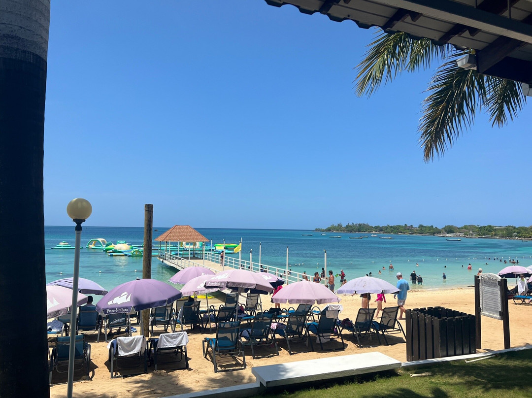 Puerto Seco Beach景点图片