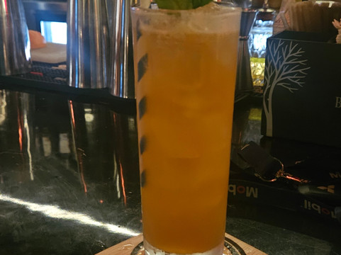 612 Cigar Lounge-阿雷西沃必去景点