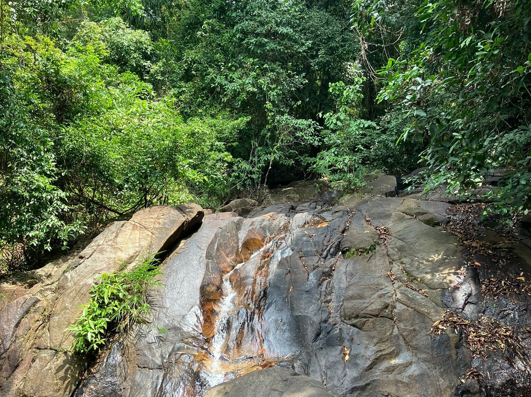 Ton Pring Waterfall-拉克山必去景点