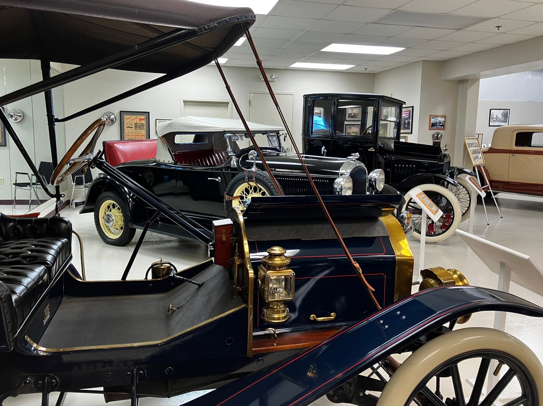Swope's Cars of Yesteryear Museum景点图片