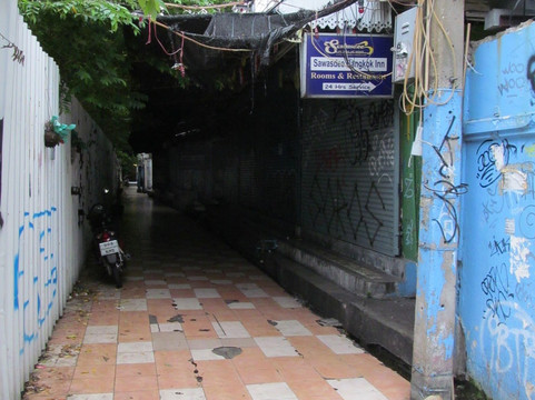 曼谷萨瓦斯德饭店主图