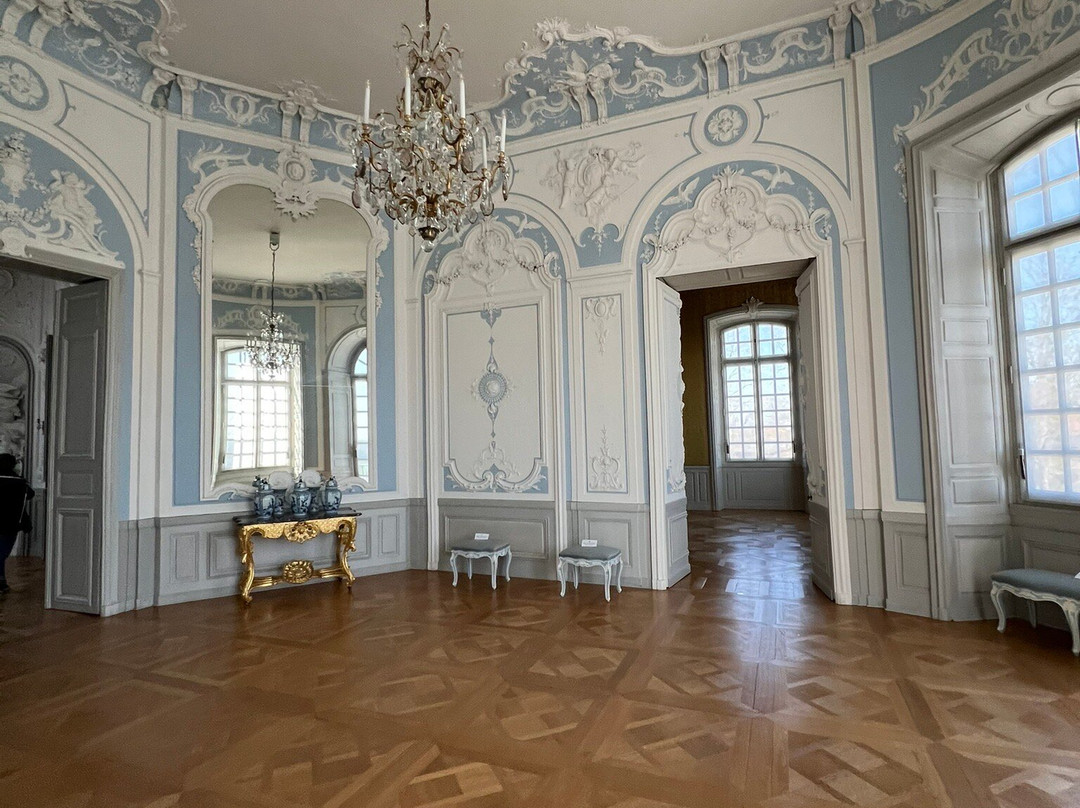 Jagdschloss Falkenlust景点图片