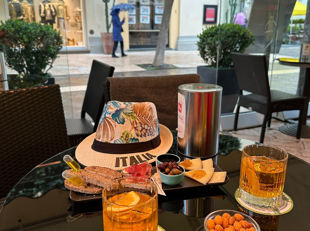 Cafe del Mar-迪亚诺马里纳必去景点