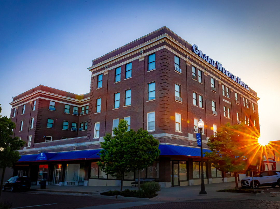 Hiawatha酒店住宿-Grand Weaver Hotel