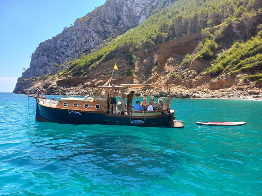 Stellar Boats-阿尔库迪亚港必去景点