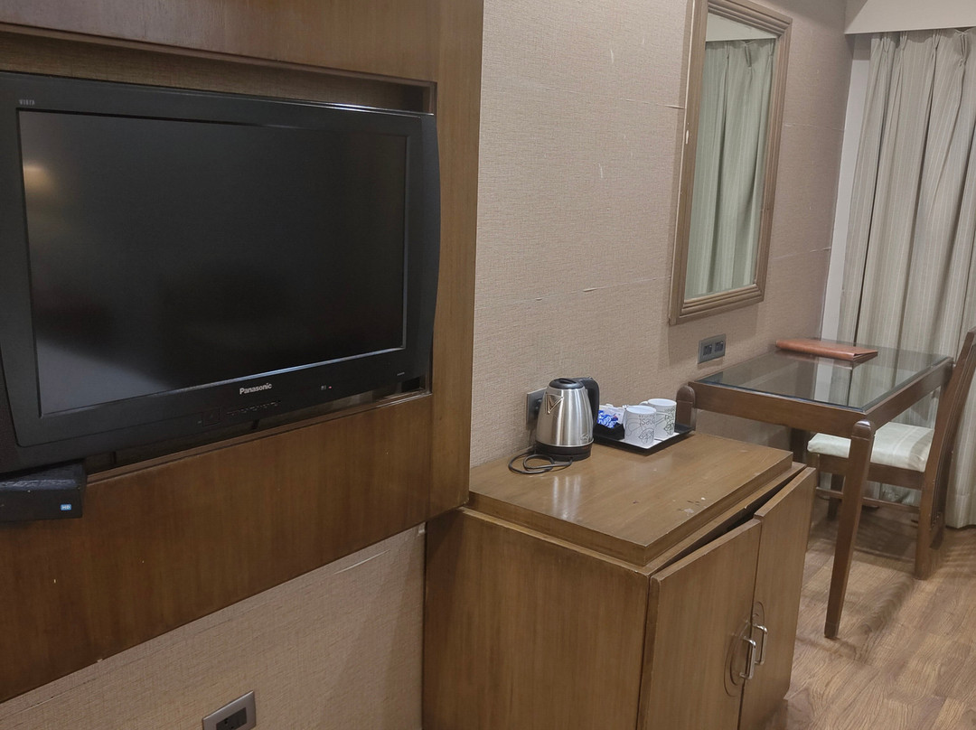 Renest Gandhidham主图