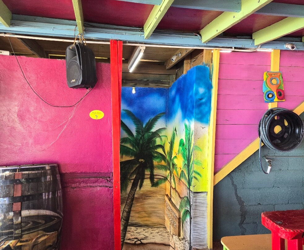 Hi-Rise Beach Bar-罗索必去景点