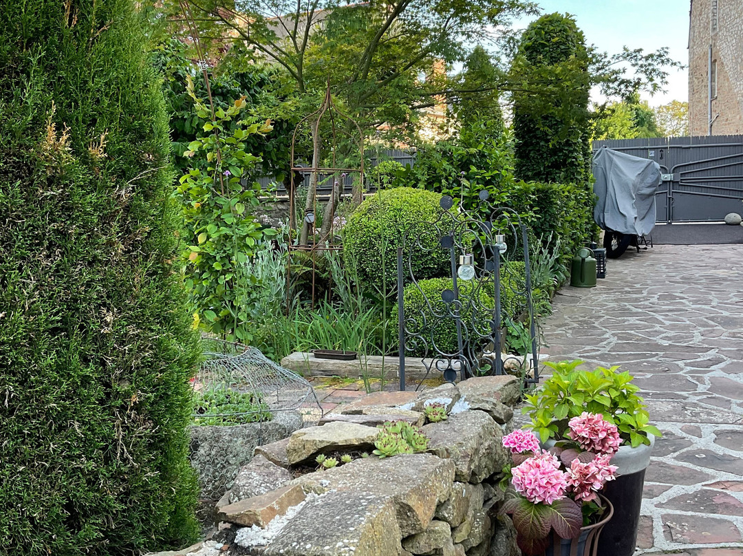 Le Grenier Du Jardin主图