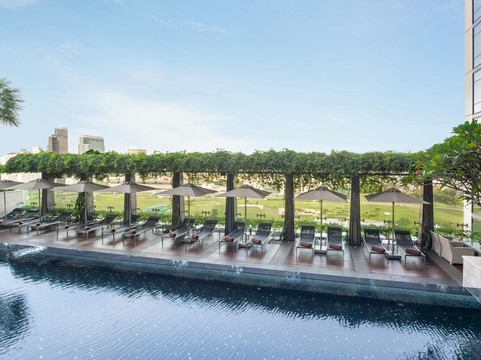 曼谷瑞吉酒店主图